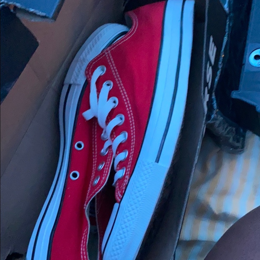 Red converses